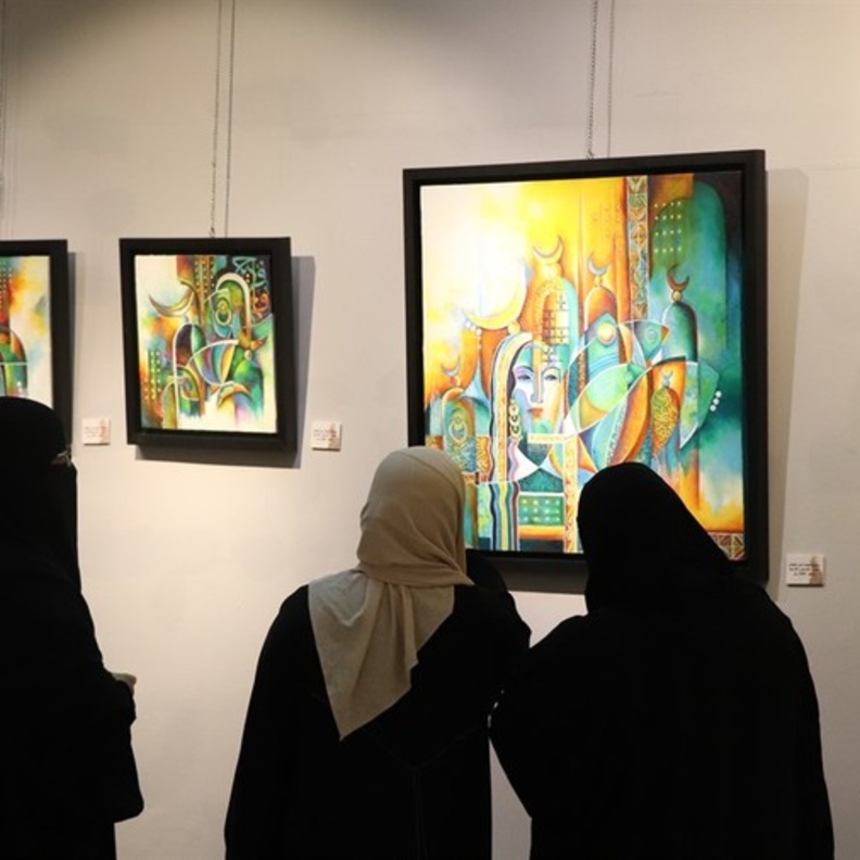 من لوحات المعرض التشكيلي مقامات