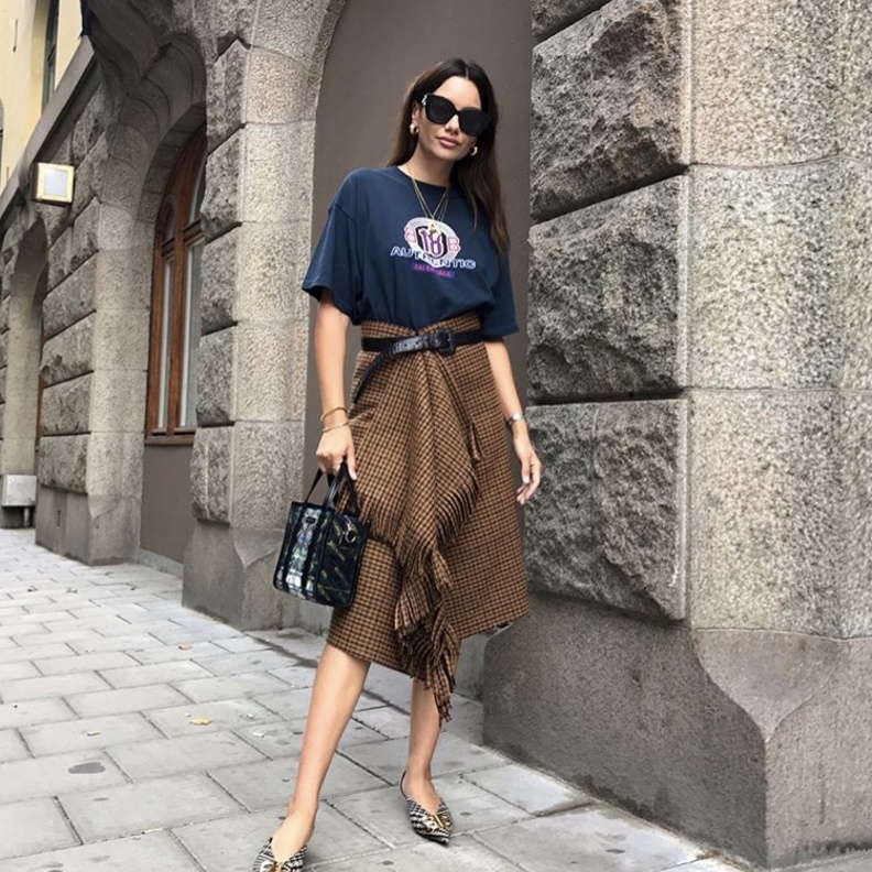 موضة التنورة على شكل معطف شتوي