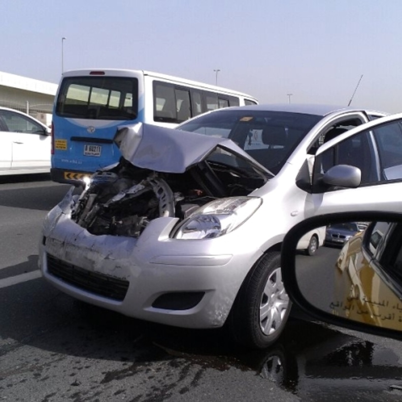 ماهي عقوبة وغرامة مصوري الحوادث في الإمارات ؟ 