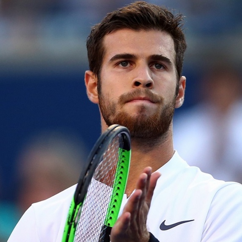 شبيه ليام هيمسورث