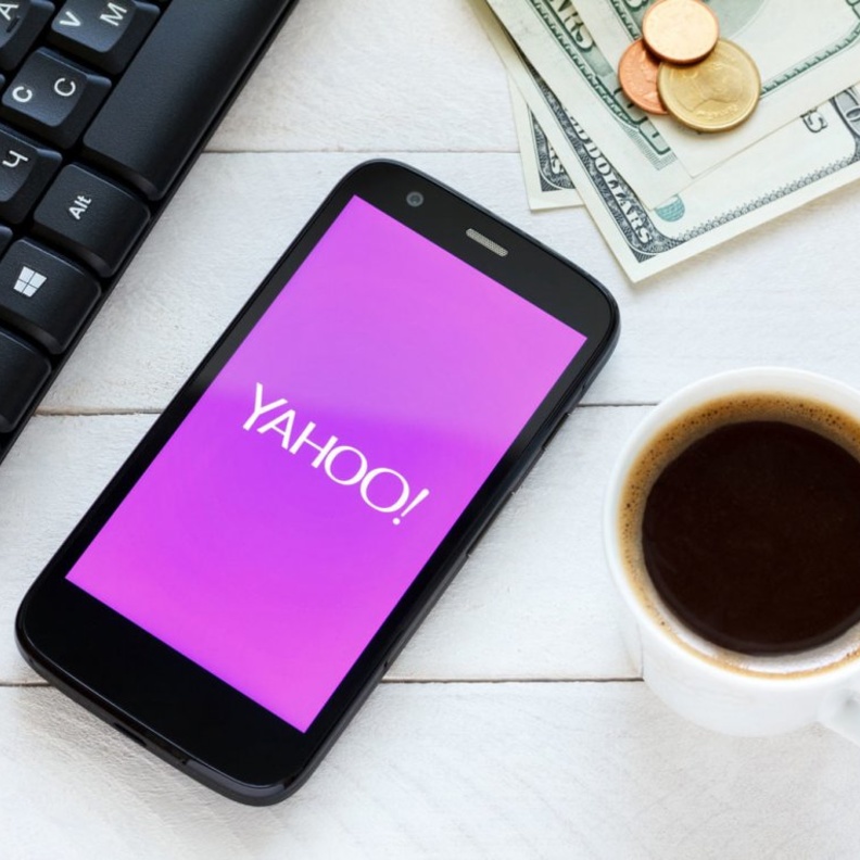 يضم التطبيق جميع منتجات ياهو المفضلة مثل الاخبار و الطقس و البريد الالكتروني و غيرها و يضعها لك في مكان واحد