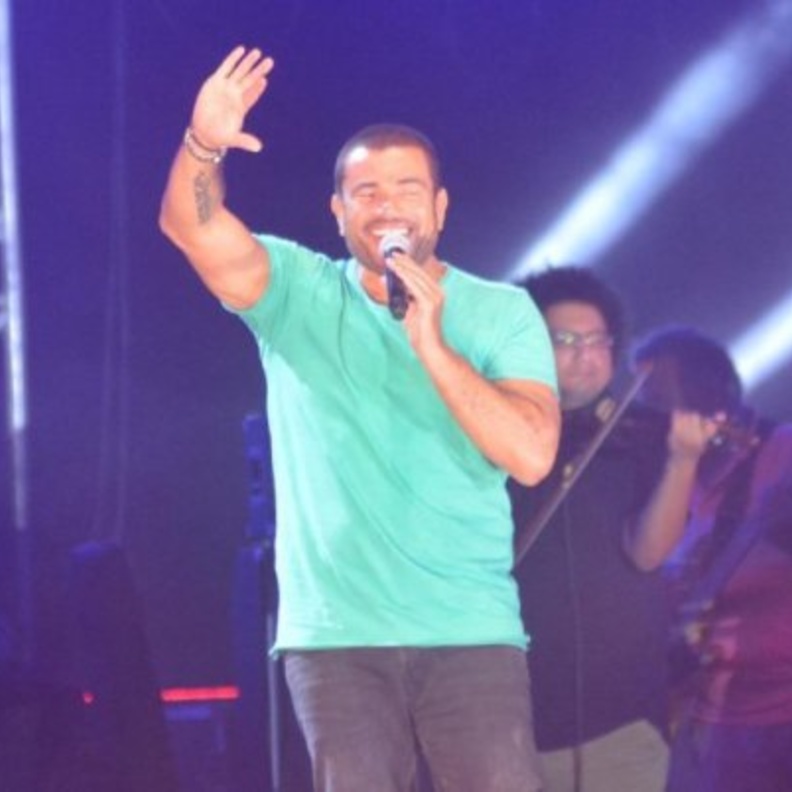 عمرو دياب في حفله بالساحل الشمالي