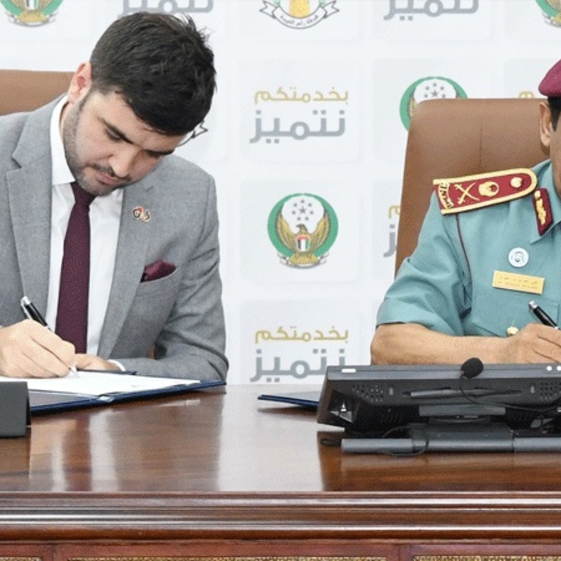 نظام جديد لتحليل وجوه المطلوبين والمركبات المخالفة في رأس الخيمة 