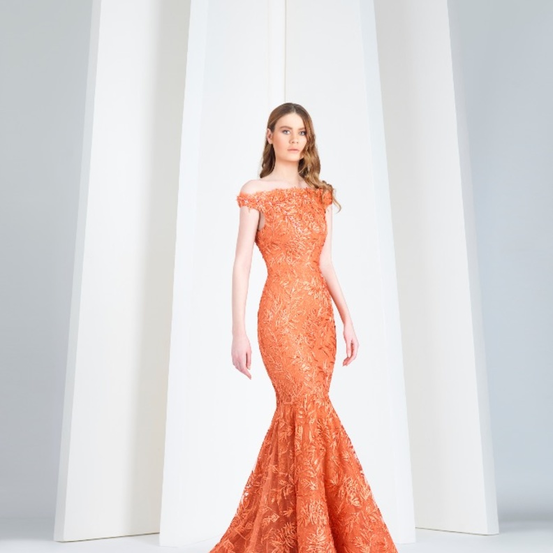 إطلالات فخمة و راقية بفساتين الخطوبة من احدث مجموعة للمصمم اللبناني زهير مراد