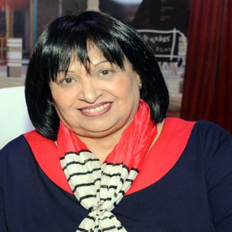 الفنانة الكويتية أمل عباس