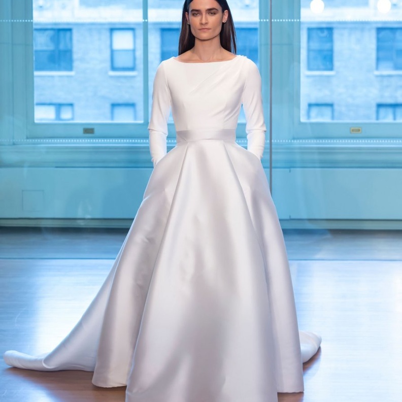 فستان من anne barge 2019