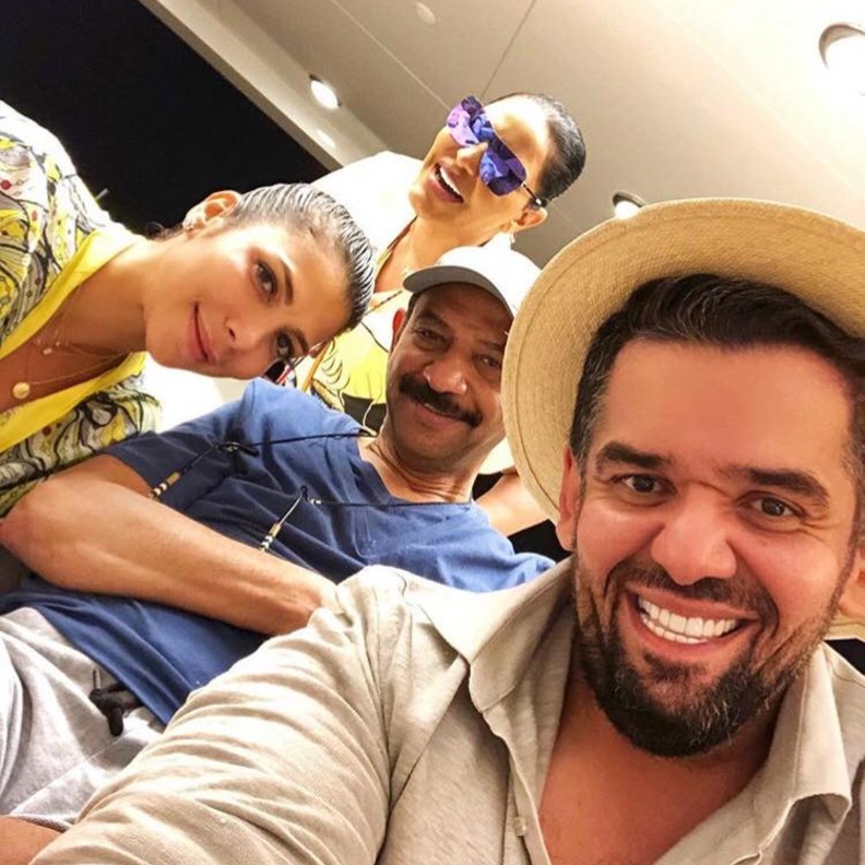 سيلفي النجوم يجمع حسين الجسمي وأصالة نصري وعبادي الجوهر وأحلام