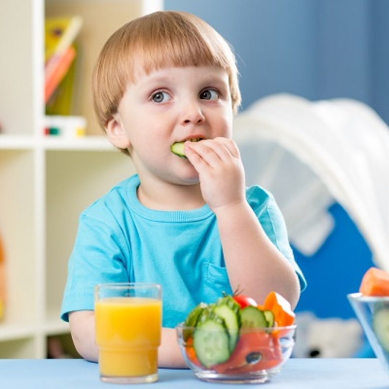 الخضروات والفواكه من الاطعمة التي تحمي الطفل من السكري 