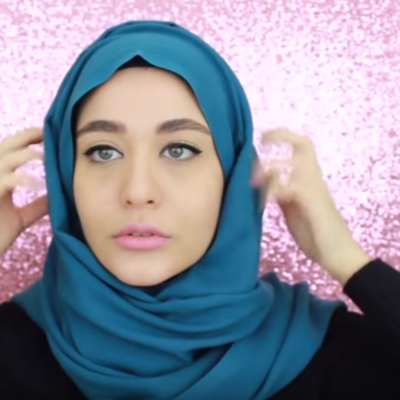 لفة حجاب للوجه الدائري