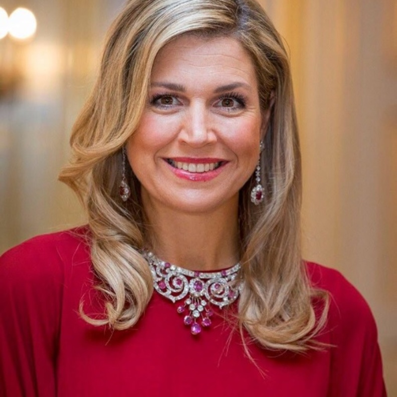 قلادة التاج للأميرة ماري