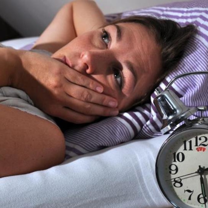 صعوبة البدء في النوم من علامات الأزمة القلبية