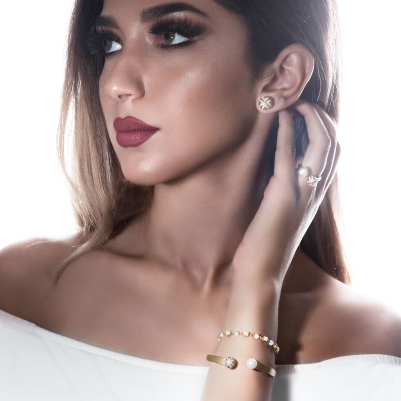 من مجوهرات عبير