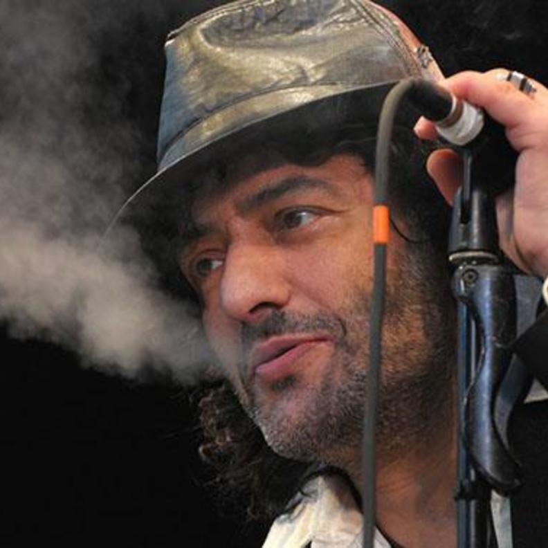 المغني الراحل رشيد طه