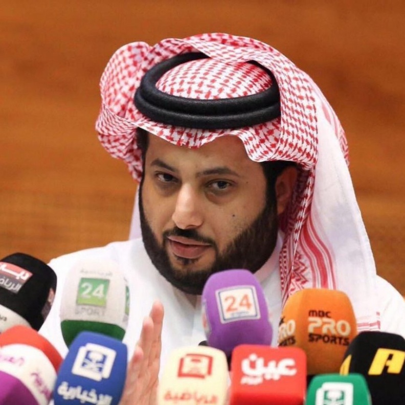 آل الشيخ يهدد بالانسحاب من الدوري المصري
