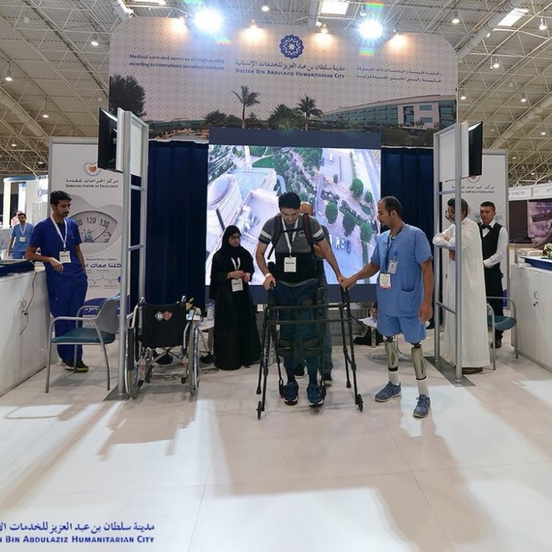 وزير الصحة يطلع على أحدث ماتوصلت إليه مدينة الأمير سلطان