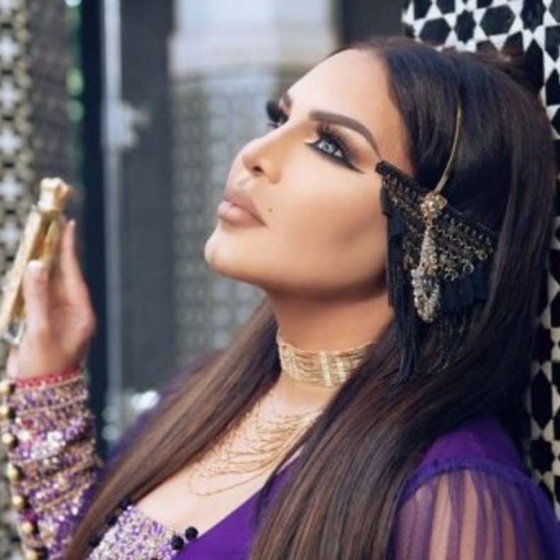 الفنانة أحلام 