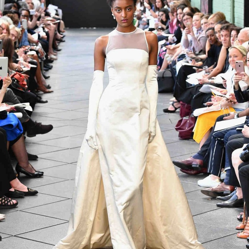 فساتين زفاف ايلي صعب 2019