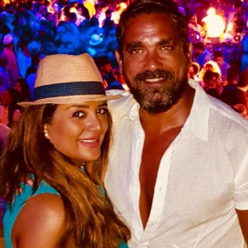 نجوم يعيشون حياة زوجية سعيدة