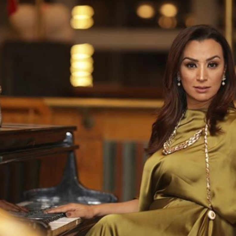 صفاء جلال تتعرض للسرقة 