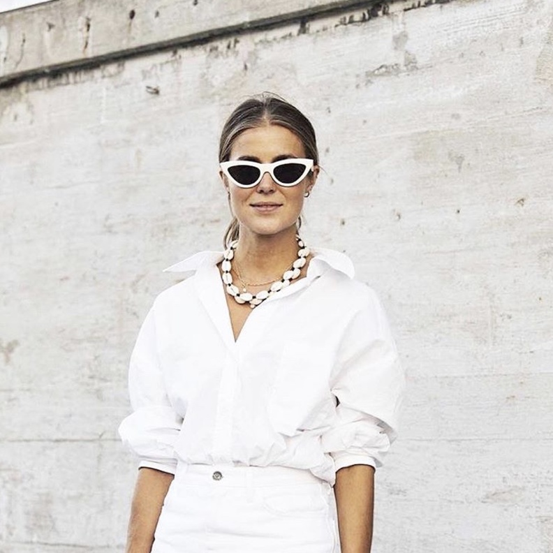 موضة النظارات الشمسية باطار أبيض