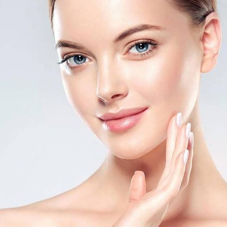 تمتعي ببشرة نضرة من خلال شرب هذه المشروبات