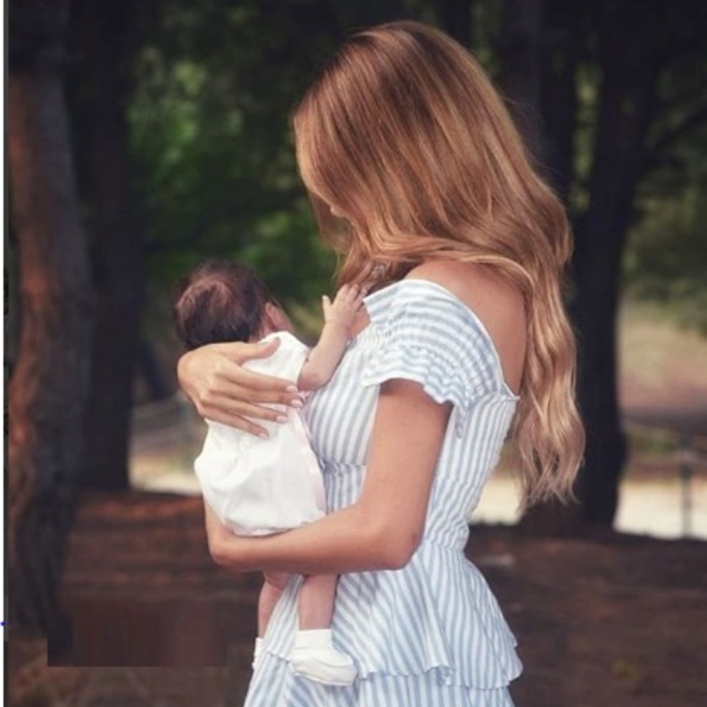 زوجة رامي عياش تحتفل بإتمام ابنتها شهرها الثالث