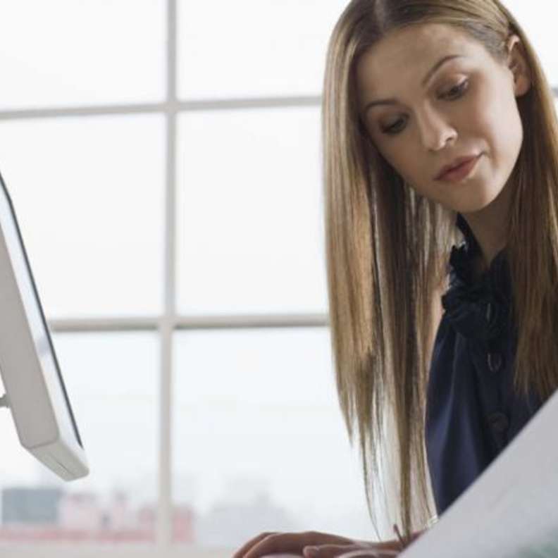 هل يحب الرجل المرأة المستقلة أم التابعة له؟