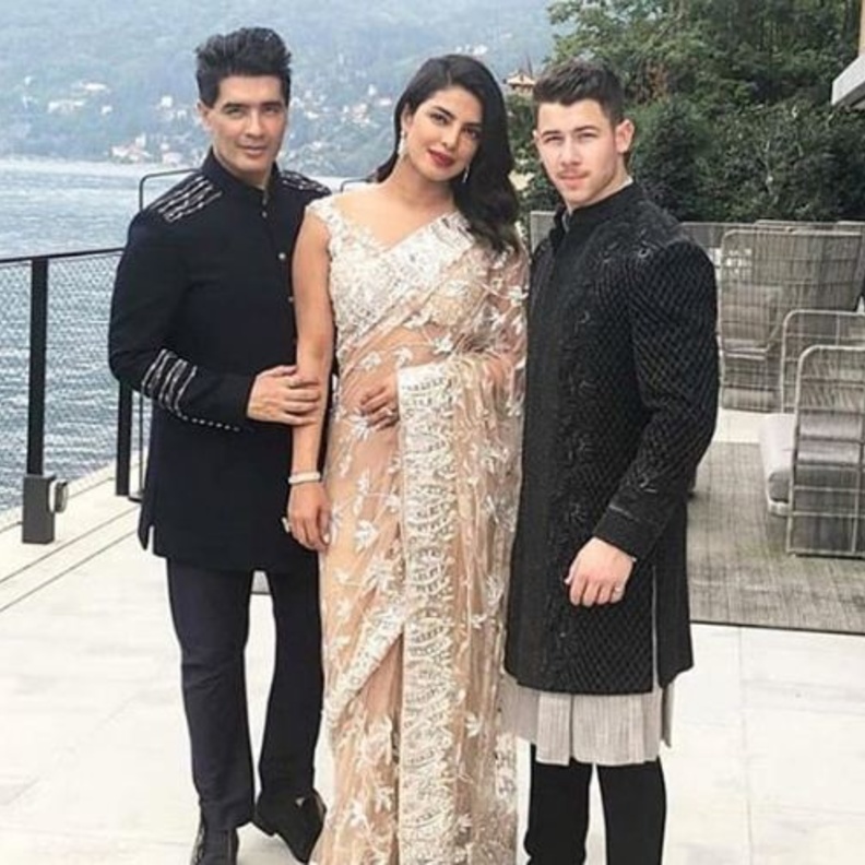 سونام كابور أول الحاضرين في احتفالات عائلة أمباني