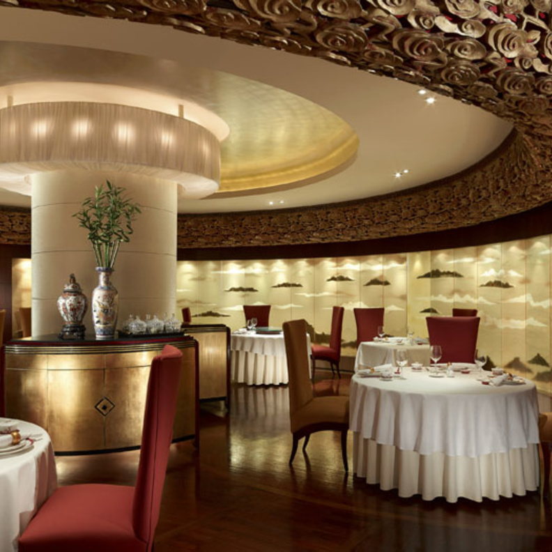 حوض السباحة في شنغريلا