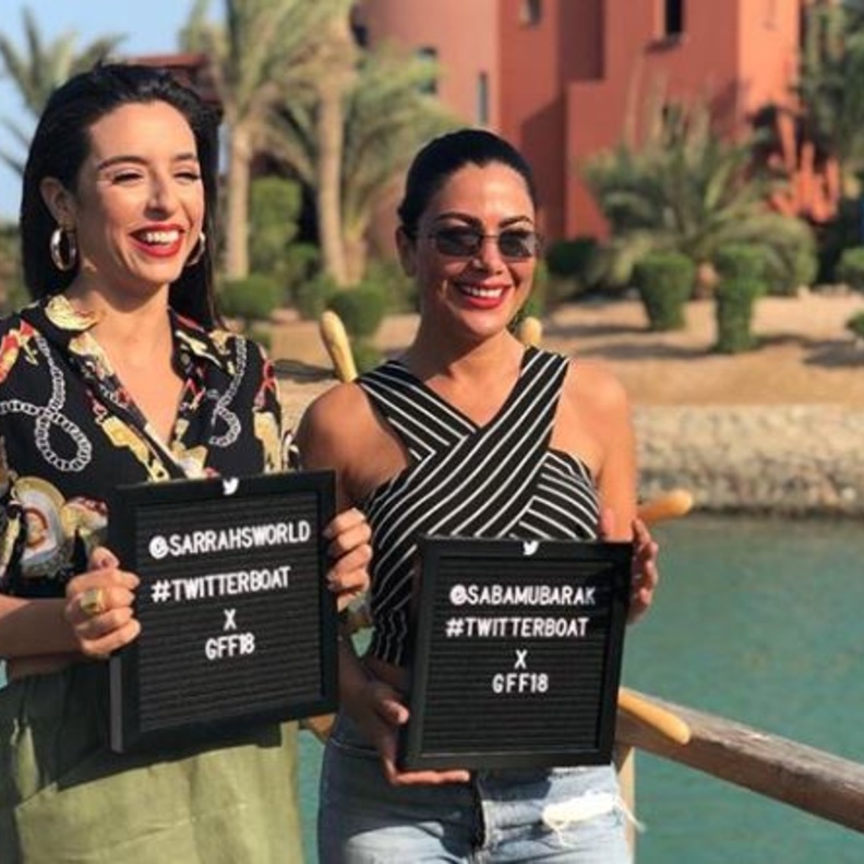 صبا مبارك وسارة عبد الرحمن 