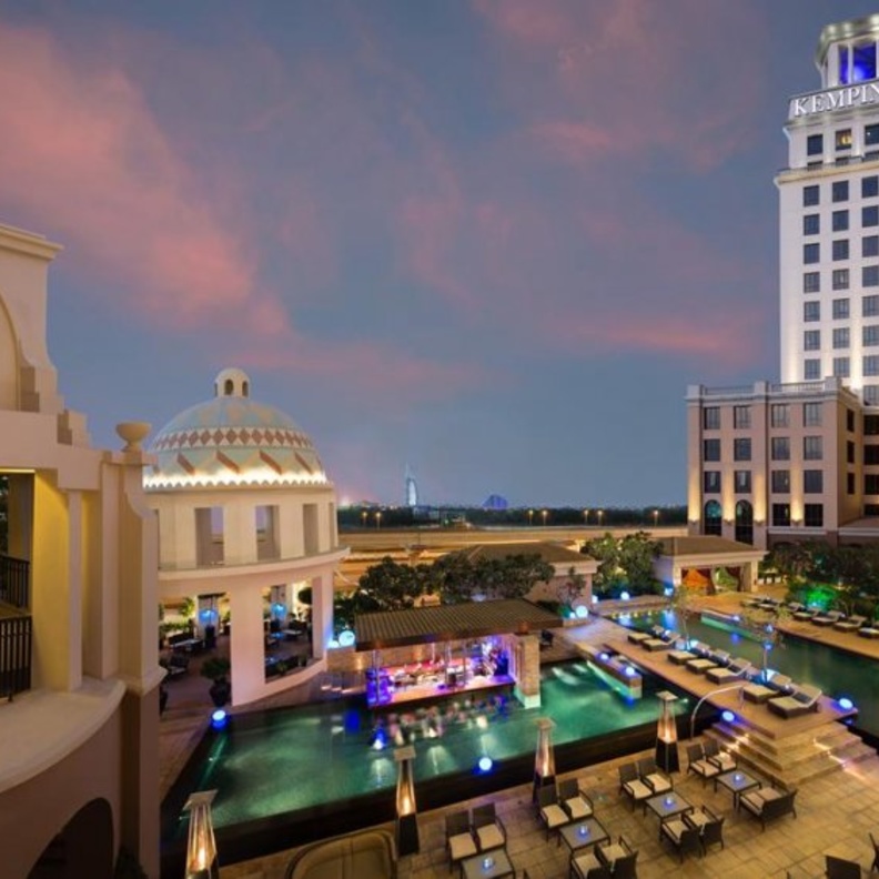 فندق كمبينسكي مول الإمارات