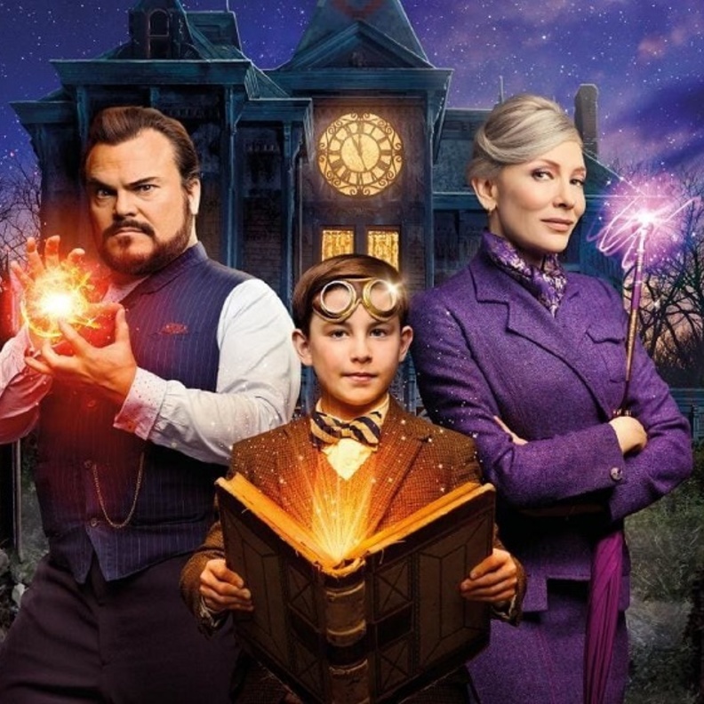 فيلم الخيال والسحر the house with a clock in its walls