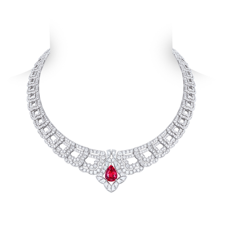 قلادة من ميسيكا Messika