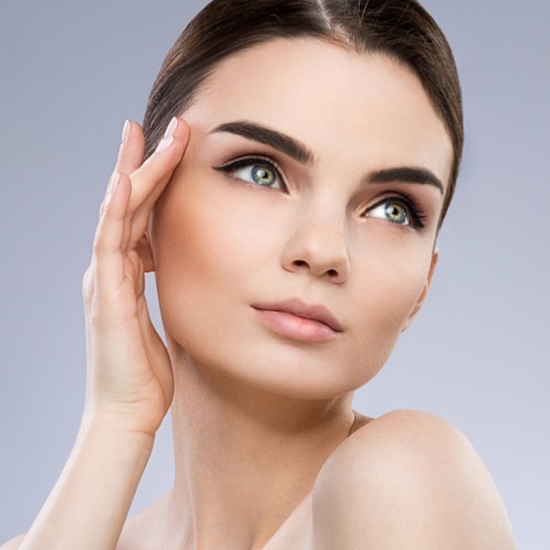 تقنية الـ microblading تروج حاليا لتصحيح شكل الحاجب