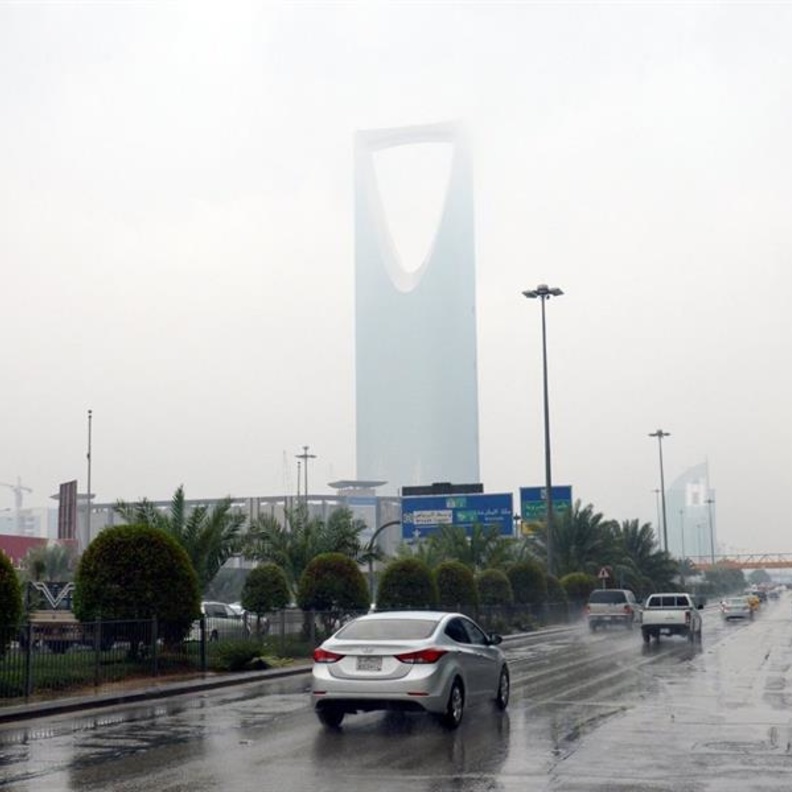 الأرصاد السعودية تواصل التحذير من الأمطار الرعدية