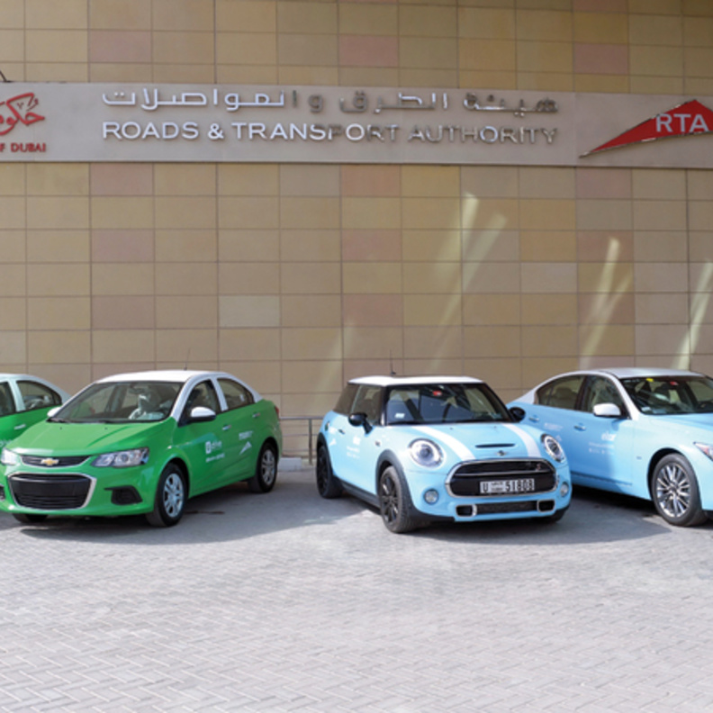 طرق دبي ترفع عدد مركبات التأجير الذكي إلى 400 سيارة