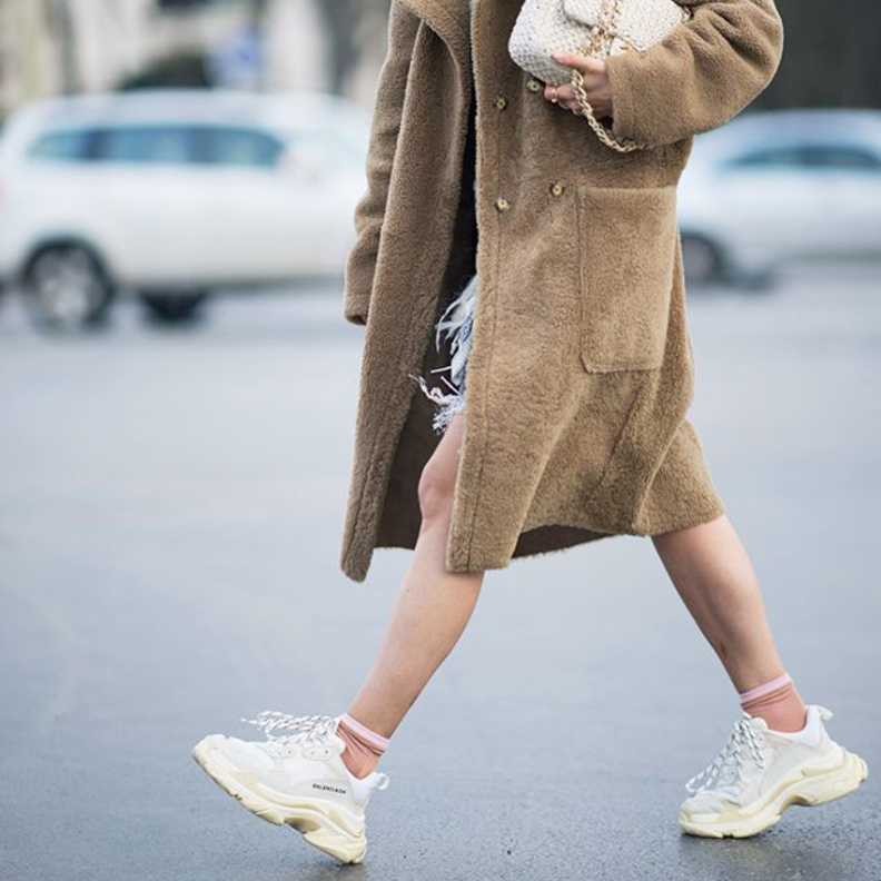 نصائح للحفاظ على الحذاء الرياضي باللون الأبيض