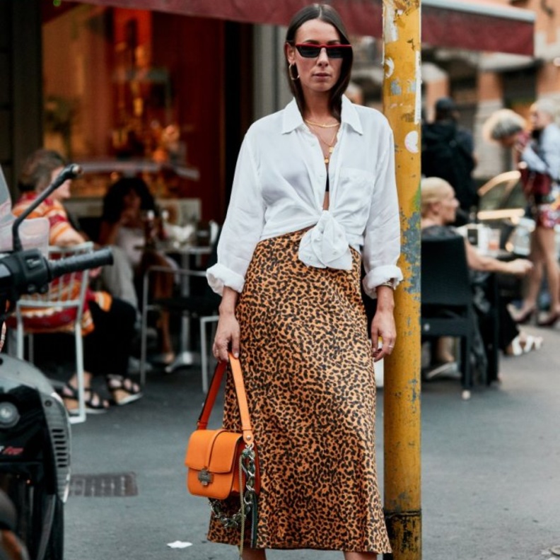 موضة اللون الأسود في شوارع ميلانو