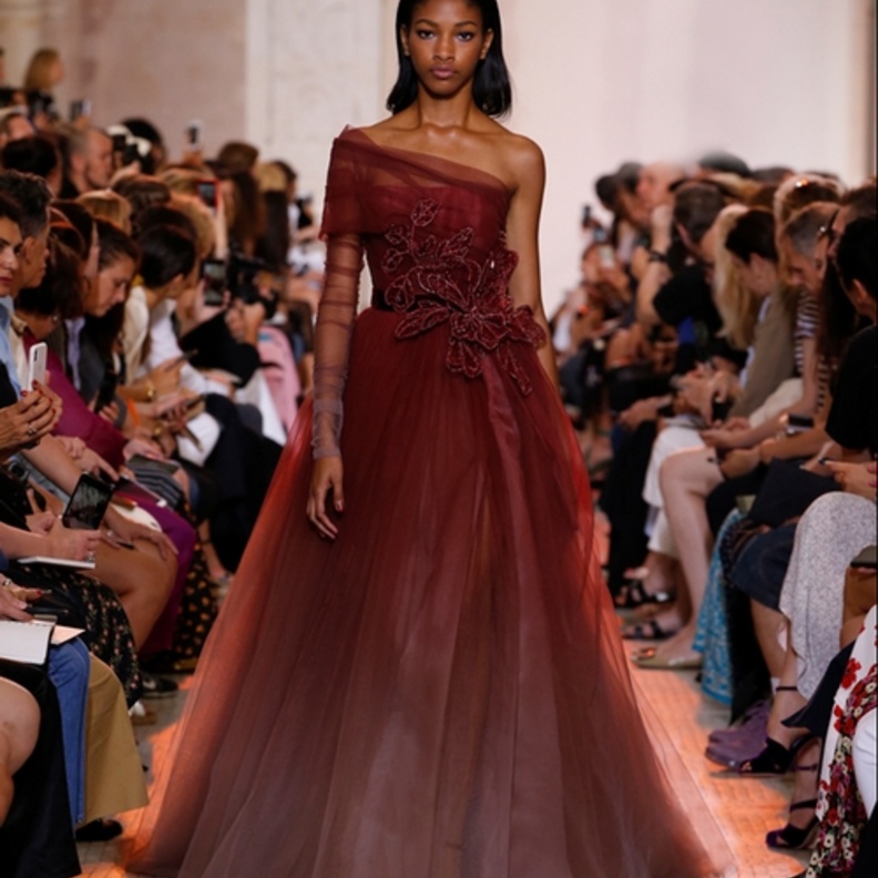 الوان فساتين خطوبة موضة خريف 2018