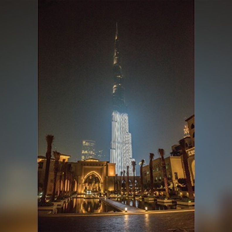 برج خليفة يُطفئ نصف أدواره تضامنا مع حملة عالمية لتمكين المرأة
