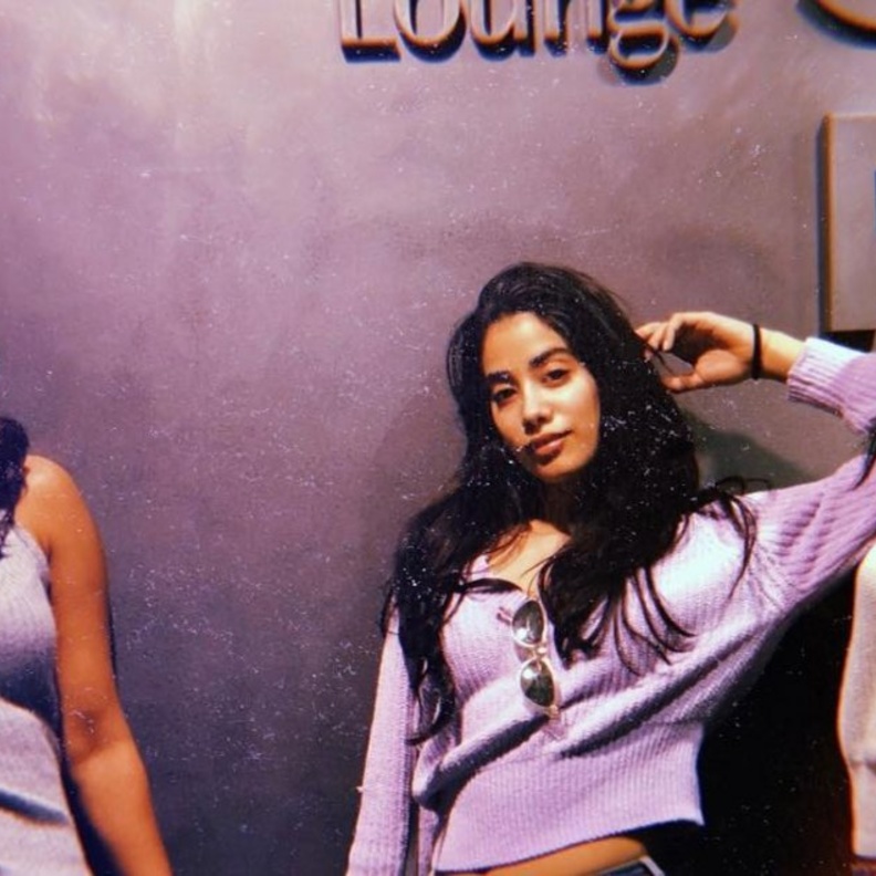 بريانكا تشوبرا تقابل جاهانفي كابور في إيطاليا