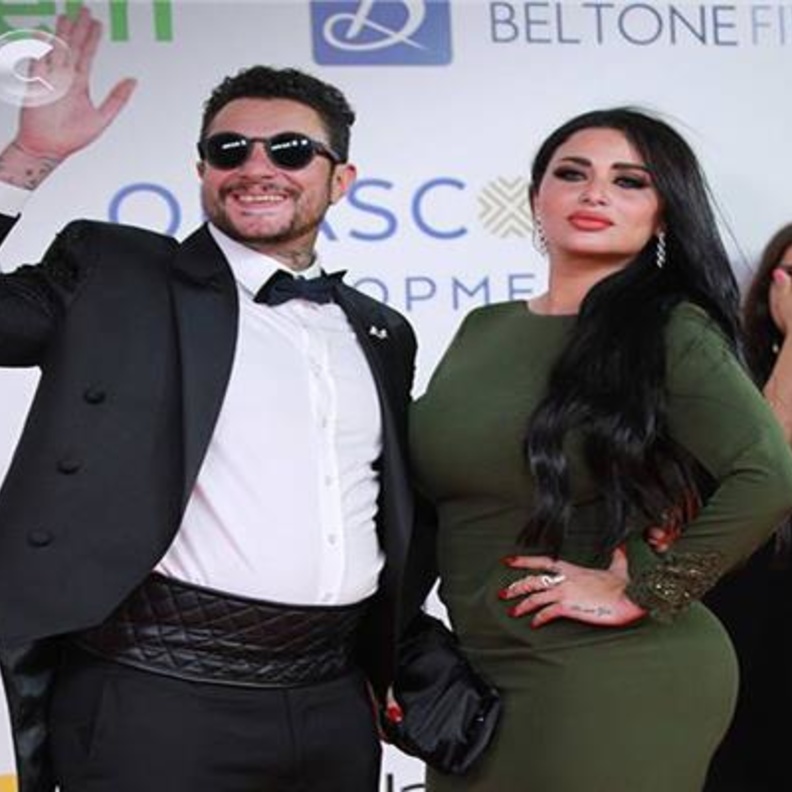 أحمد الفيشاوي وزوجته في حفل زفافهما بالجونة 