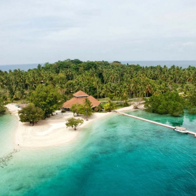 جزيرة دافاو في الفيليبين.