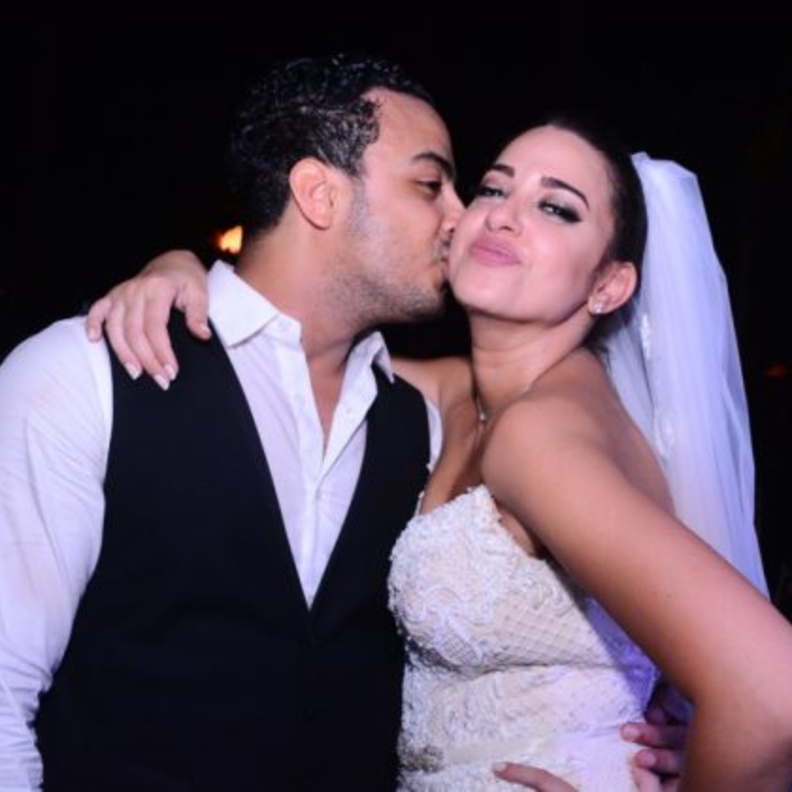 الهام وجدي في زفافها