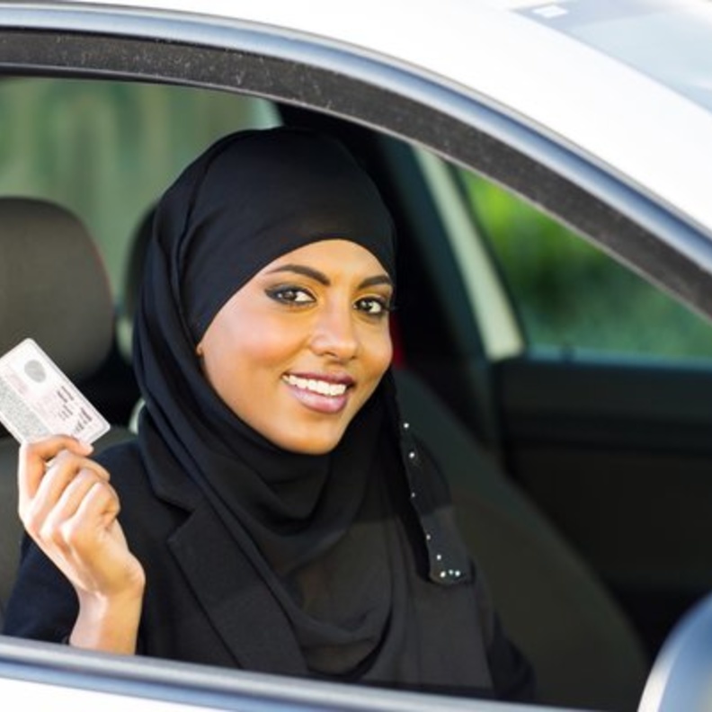 البحرين تلغي هذا الشرط للسعوديات الراغبات بالحصول على رخص قيادة