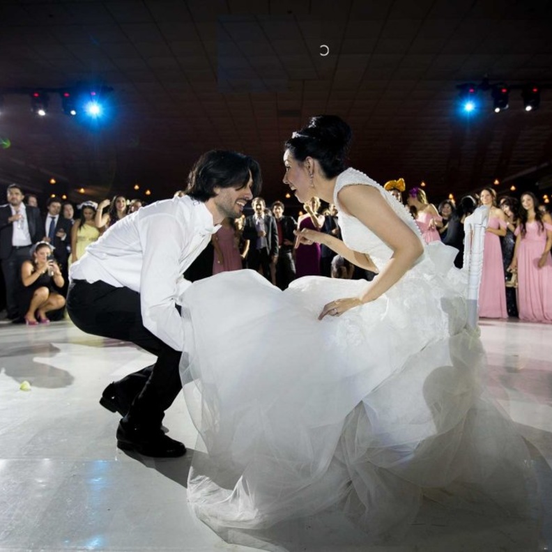 الزفاف يحتاج الى اغاني حماسية واخرى حالمة ورومانسية