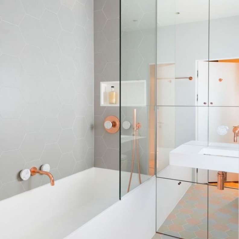 حوض استحمام نحاسي