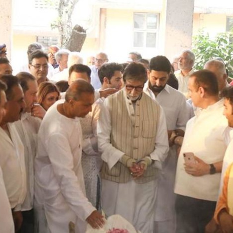 عامر خان يودع كريشنا راج كابور