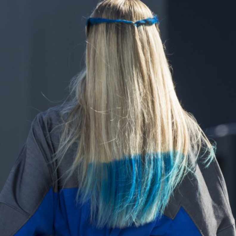 صبغات شعر جريئة من دار Junya Watanabe