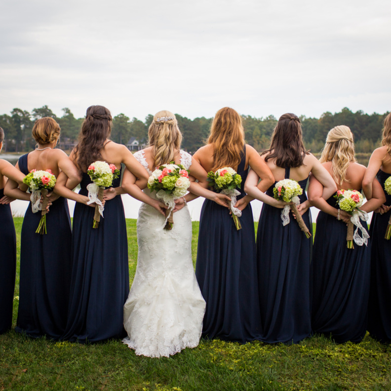 تسريحات صديقات العروس يجب ان تكون انيقة